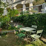 公寓 Penthouse Capodimonte *