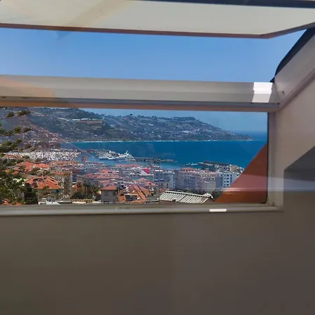 Penthouse Capodimonte سانريمو